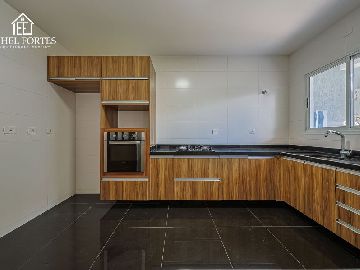 COZINHA COM M�VEIS PLANEJADOS, COOKTOP E FORNO EL�TRICO INCLUSOS