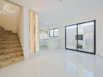 ESCADA EM TRAVERTINO