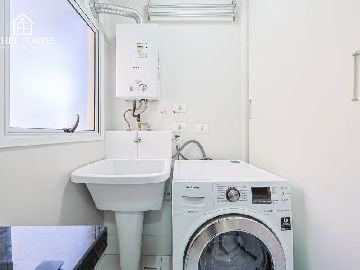 LAVANDERIA COM M�VEIS E AQUECEDOR DE PASSAGEM