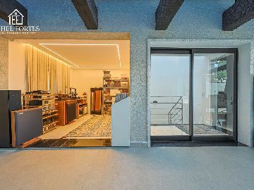 �TICO COM ESPA�O VERS�TIL PARA HOME OFFICE, SALA DE TV OU AMBIENTE DE CONVIV�NCIA