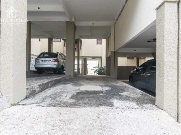 1 VAGA COBERTA
