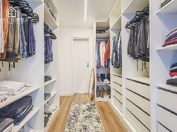 SU�TE 2 TRANSFORMADA EM CLOSET