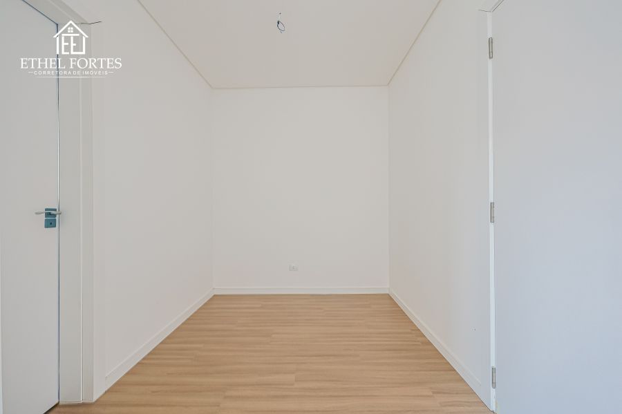 SU�TE COM CLOSET