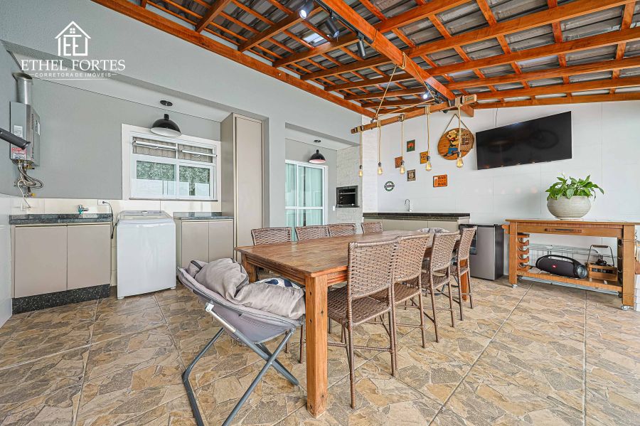 ESPA�O GOURMET COM CHURRASQUEIRA