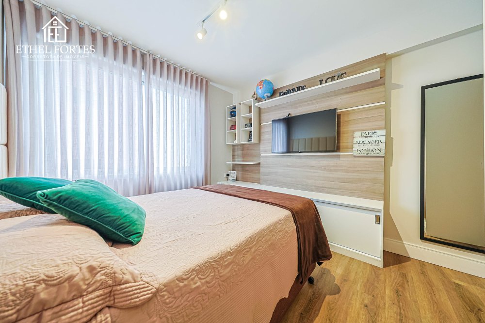 QUARTO 02 COM ARM�RIOS