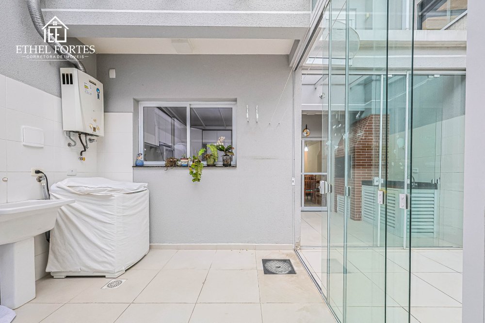 LAVANDERIA AMPLA E COBERTA