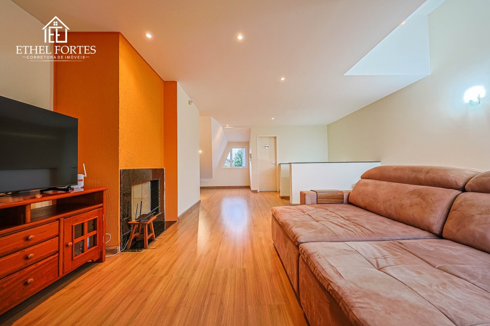 �TICO AMPLO COM LAREIRA E BANHEIRO