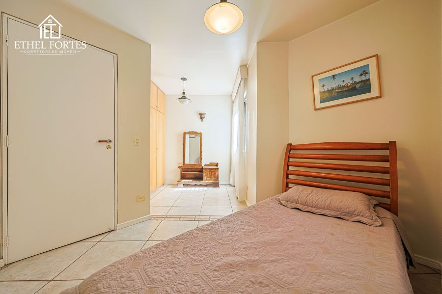 QUARTO 2 COM ARMÁRIO