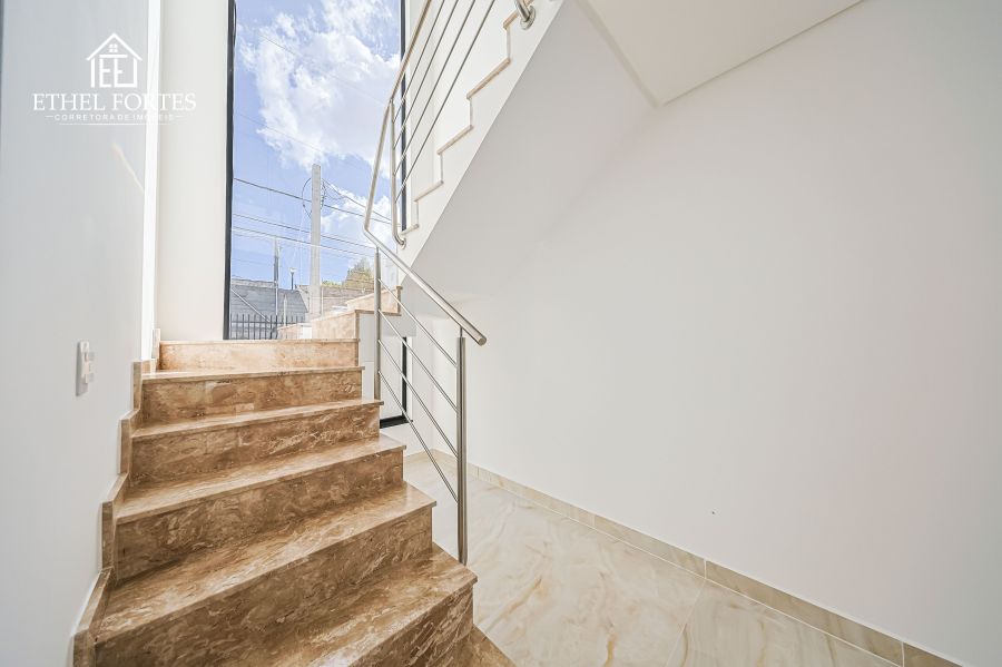 ESCADAS EM M�RMORE TRAVERTINO