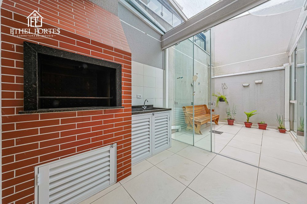 CHURRASQUEIRA COBERTA