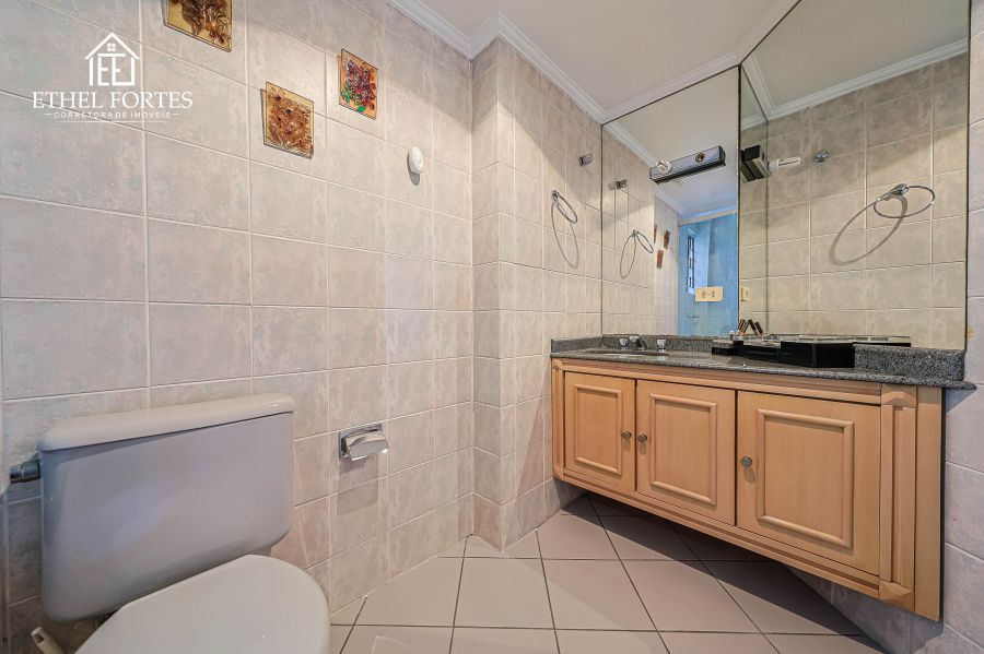 BANHEIRO DA SUÍTE COM BANHEIRA