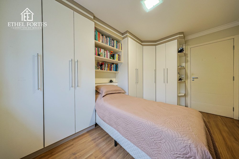 QUARTO 3 MOBILIADO