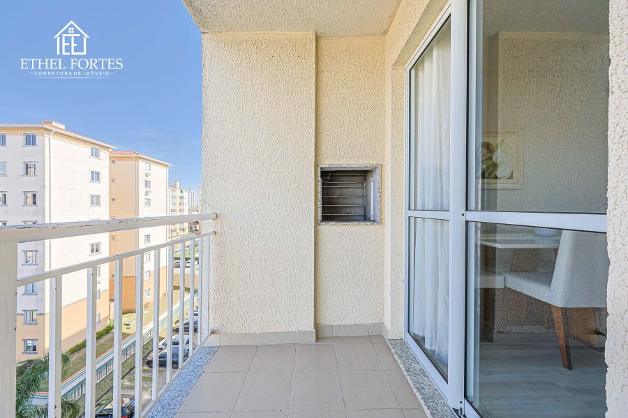 SACADA COM CHURRASQUEIRA