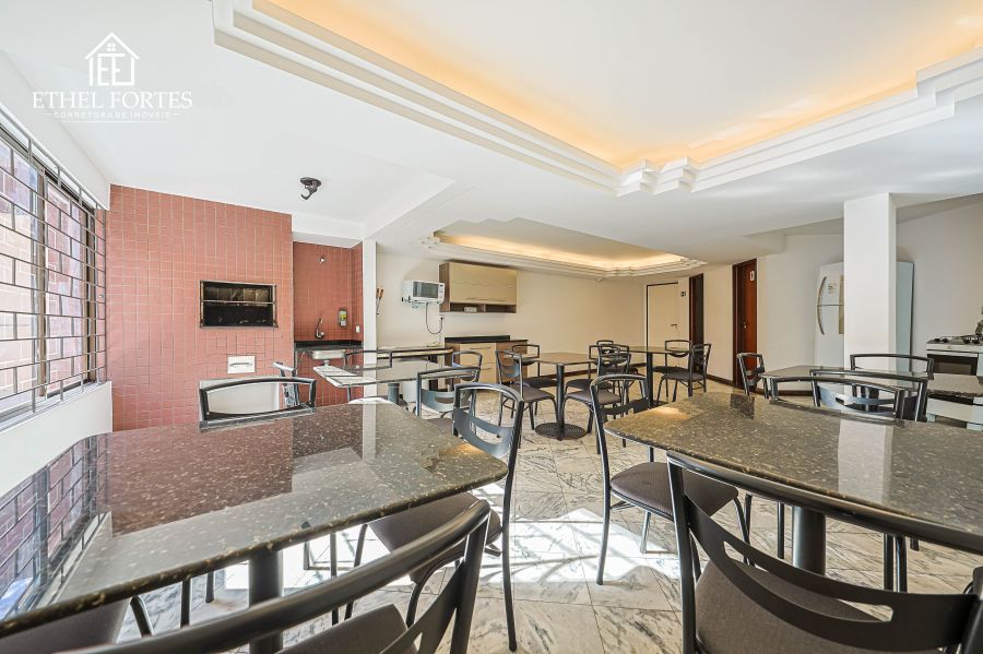 SALÃO DE FESTAS COM CHURRASQUEIRA