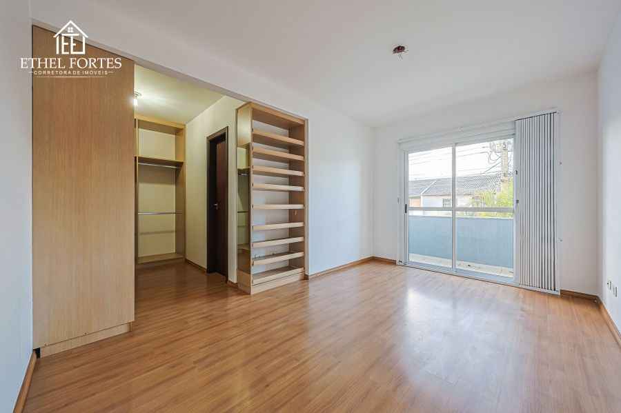 SUÍTE COM CLOSET E SACADA