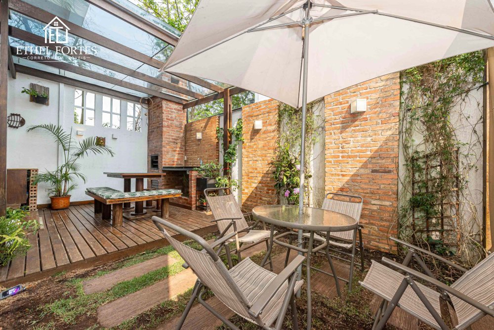 ESPA�O GOURMET COM CHURRASQUEIRA