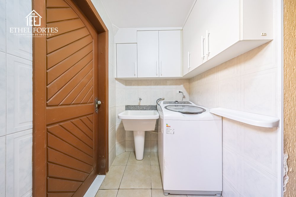 LAVANDERIA COM ARM�RIOS