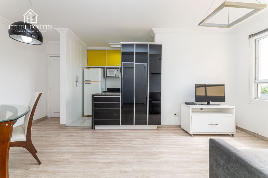 SALA COM 2 AMBIENTES COM COZINHA CONJUGADA