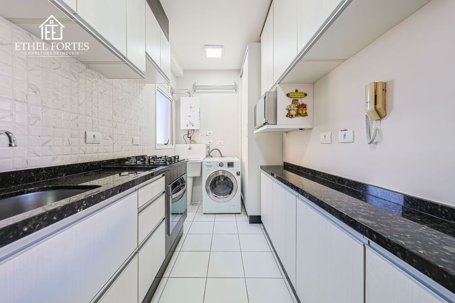 COZINHA COM MÓVEIS PLANEJADOS, COOKTOP E FORNO INCLUSOS