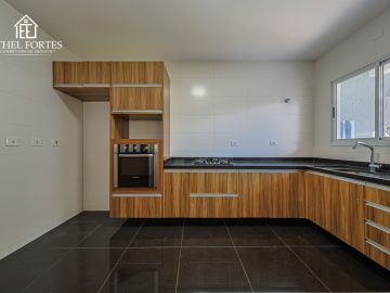 COZINHA COM M�VEIS PLANEJADOS, COOKTOP E FORNO EL�TRICO INCLUSOS