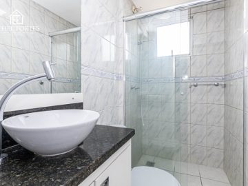 BANHEIRO SOCIAL COM ARM�RIO E BOX